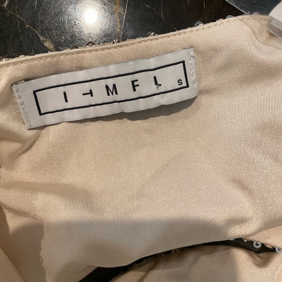 IN THE MOOD FOR LOVE Peres Sequin Halter Neck Front Twist Top - Picture 5 of 10